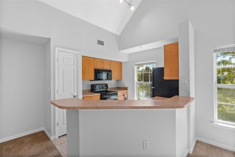 Condo in Sarasota, Florida, 2 bedrooms № 2231735 - photo 8