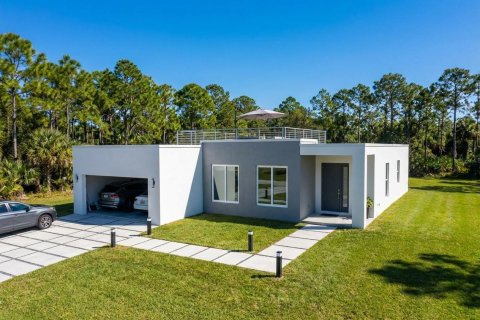House in Lehigh Acres, Florida 3 bedrooms, 118.91 sq.m. № 2182798