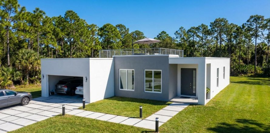 House in Lehigh Acres, Florida 3 bedrooms, 118.91 sq.m. № 2182798