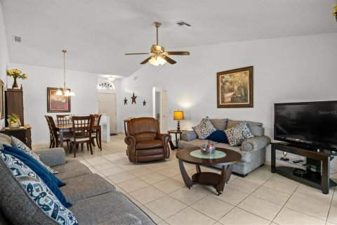 Casa en venta en Winter Haven, Florida, 3 dormitorios, 113.34 m2 № 2321459 - foto 8