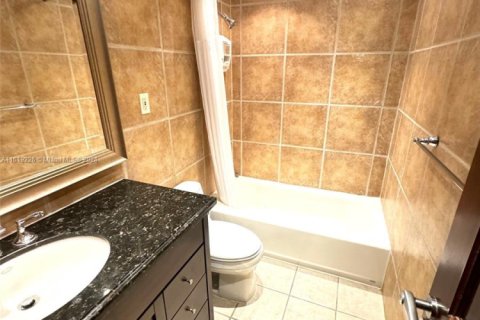 Купить кондоминиум в Холливуд, Флорида 2 спальни, 108.97м2, № 1958455 - фото 22