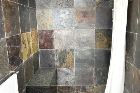 Купить кондоминиум в Холливуд, Флорида 2 спальни, 108.97м2, № 1958455 - фото 18