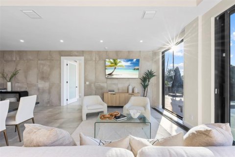 Casa en venta en Fort Lauderdale, Florida, 5 dormitorios, 301.93 m2 № 2402484 - foto 13