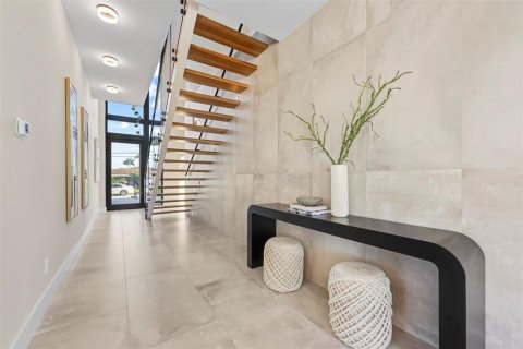 Casa en venta en Fort Lauderdale, Florida, 5 dormitorios, 301.93 m2 № 2402484 - foto 10