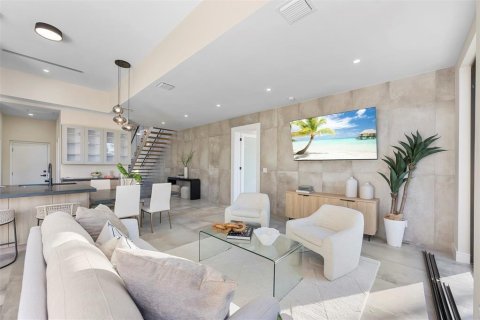 Casa en venta en Fort Lauderdale, Florida, 5 dormitorios, 301.93 m2 № 2402484 - foto 8