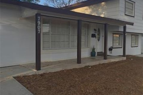 Casa en venta en Tampa, Florida, 4 dormitorios, 157 m2 № 2144880 - foto 2