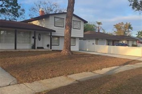 Casa en venta en Tampa, Florida, 4 dormitorios, 157 m2 № 2144880 - foto 4