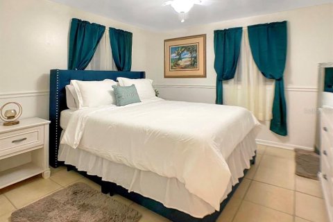 Casa en venta en Tampa, Florida, 4 dormitorios, 157 m2 № 2144880 - foto 15