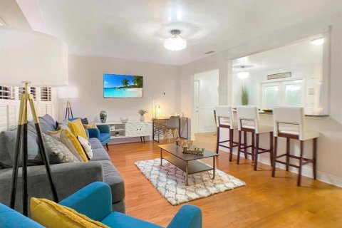 Casa en venta en Tampa, Florida, 4 dormitorios, 157 m2 № 2144880 - foto 8