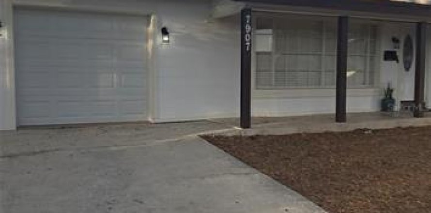 Casa en Tampa, Florida 4 dormitorios, 157 m2 № 2144880