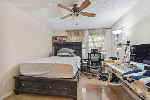 Condo in Palm Harbor, Florida, 2 bedrooms  № 1914448 - photo 7