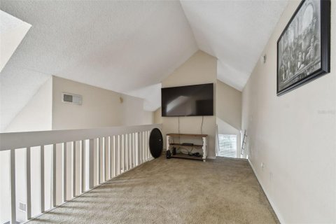 Condo in Palm Harbor, Florida, 2 bedrooms  № 1914448 - photo 23