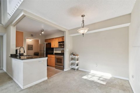 Condo in Palm Harbor, Florida, 2 bedrooms  № 1914448 - photo 10