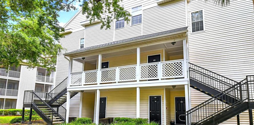 Condominio en Palm Harbor, Florida, 2 dormitorios № 1914448