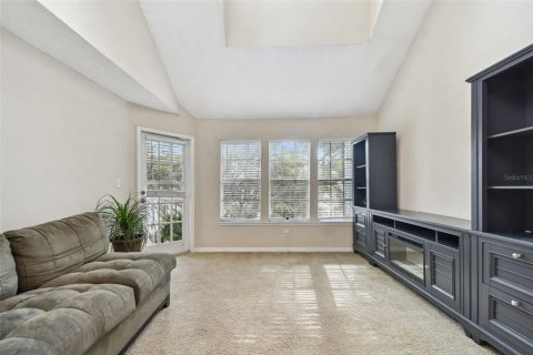 Condo in Palm Harbor, Florida, 2 bedrooms  № 1914448 - photo 9