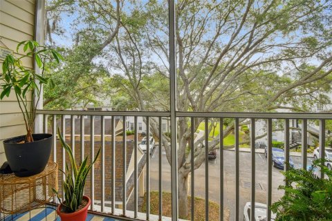 Condo in Palm Harbor, Florida, 2 bedrooms  № 1914448 - photo 27