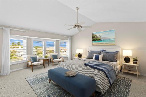 Townhouse in Saint Petersburg, Florida 3 bedrooms, 205.78 sq.m. № 2133984 - photo 29
