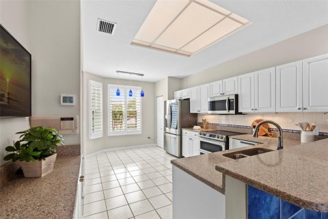 Townhouse in Saint Petersburg, Florida 3 bedrooms, 205.78 sq.m. № 2133984 - photo 21