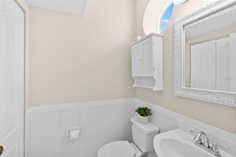 Townhouse in Saint Petersburg, Florida 3 bedrooms, 205.78 sq.m. № 2133984 - photo 25
