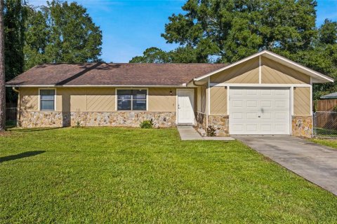 Casa en Ocala, Florida 3 dormitorios, 111.02 m2 № 2369171