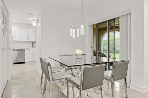 Townhouse in Boca Raton, Florida 3 bedrooms, 113.99 sq.m. № 1846259 - photo 13