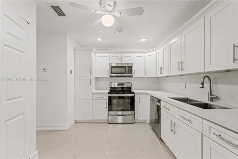 Townhouse in Boca Raton, Florida 3 bedrooms, 113.99 sq.m. № 1846259 - photo 17