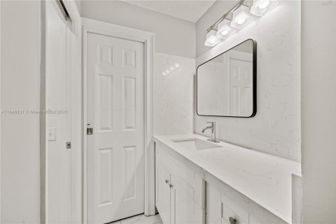 Townhouse in Boca Raton, Florida 3 bedrooms, 113.99 sq.m. № 1846259 - photo 27