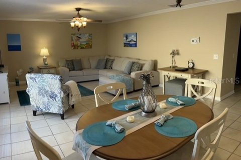 Condominio en alquiler en Sarasota, Florida, 2 dormitorios, 97.45 m2 № 1746722 - foto 9