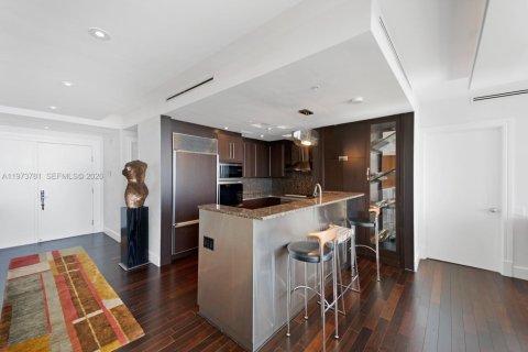 Купить кондоминиум в Майами, Флорида 3 спальни, 196.4м2, № 2034138 - фото 10