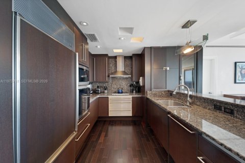 Купить кондоминиум в Майами, Флорида 3 спальни, 196.4м2, № 2034138 - фото 12