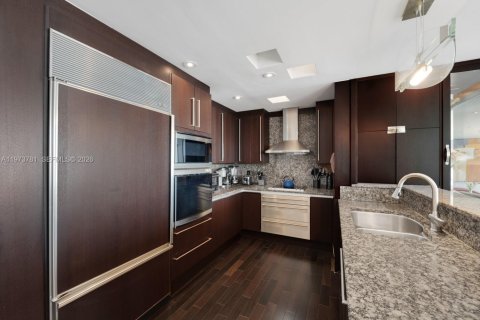 Купить кондоминиум в Майами, Флорида 3 спальни, 196.4м2, № 2034138 - фото 13