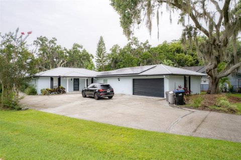 House in Orlando, Florida 3 bedrooms, 239.69 sq.m. № 1828402 - photo 2