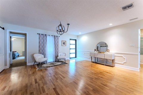 House in Orlando, Florida 3 bedrooms, 239.69 sq.m. № 1828402 - photo 4