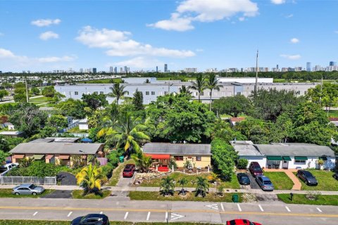 Купить виллу или дом в Майами, Флорида 2 спальни, 108.32м2, № 1990975 - фото 19