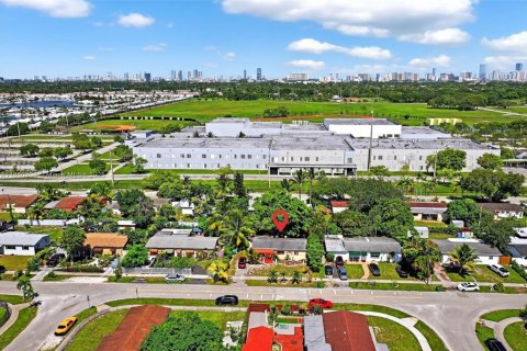 Купить виллу или дом в Майами, Флорида 2 спальни, 108.32м2, № 1990975 - фото 21