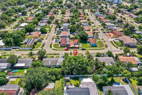 Купить виллу или дом в Майами, Флорида 2 спальни, 108.32м2, № 1990975 - фото 29