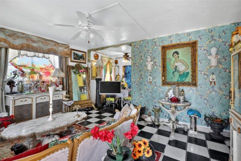 Купить виллу или дом в Майами, Флорида 2 спальни, 108.32м2, № 1990975 - фото 5