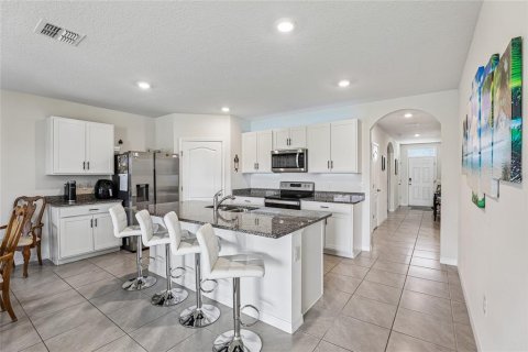 Villa ou maison à vendre à Lakeland, Floride: 4 chambres, 168.34 m2 № 2142759 - photo 10