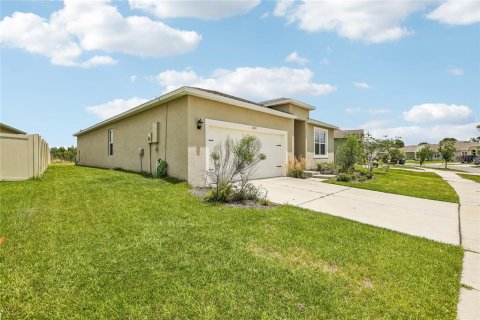 Villa ou maison à vendre à Lakeland, Floride: 4 chambres, 168.34 m2 № 2142759 - photo 3