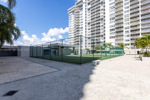 Condominio en venta en Aventura, Florida, 1 dormitorio, 93.37 m2 № 2056862 - foto 17