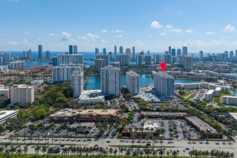 Condominio en venta en Aventura, Florida, 1 dormitorio, 93.37 m2 № 2056862 - foto 1