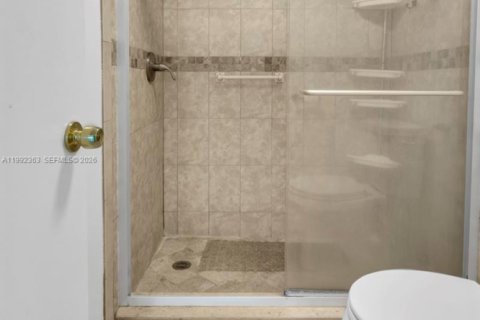 Condominio en venta en Aventura, Florida, 1 dormitorio, 93.37 m2 № 2056862 - foto 15