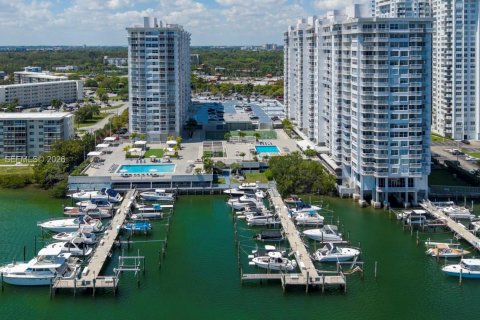 Condominio en venta en Aventura, Florida, 1 dormitorio, 93.37 m2 № 2056862 - foto 20