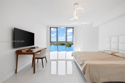 Copropriété à vendre à North Miami Beach, Floride: 3 chambres, 221.66 m2 № 1992428 - photo 29