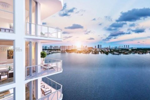 Copropriété à vendre à North Miami Beach, Floride: 3 chambres, 221.66 m2 № 1992428 - photo 1
