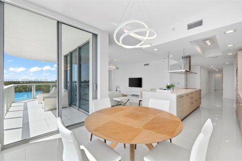 Copropriété à vendre à North Miami Beach, Floride: 3 chambres, 221.66 m2 № 1992428 - photo 17