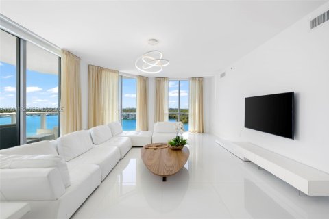 Copropriété à vendre à North Miami Beach, Floride: 3 chambres, 221.66 m2 № 1992428 - photo 19