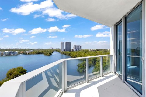 Copropriété à vendre à North Miami Beach, Floride: 3 chambres, 221.66 m2 № 1992428 - photo 7