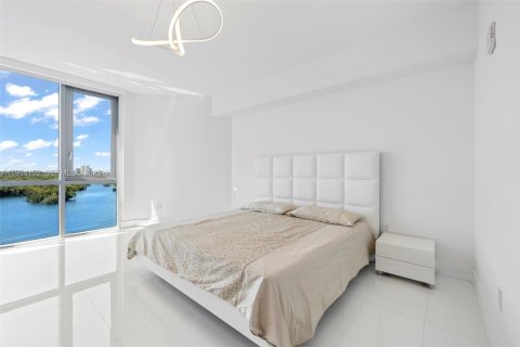 Copropriété à vendre à North Miami Beach, Floride: 3 chambres, 221.66 m2 № 1992428 - photo 28