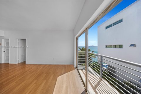 Copropriété à vendre à North Bay Village, Floride: 2 chambres, 96.62 m2 № 1939523 - photo 11